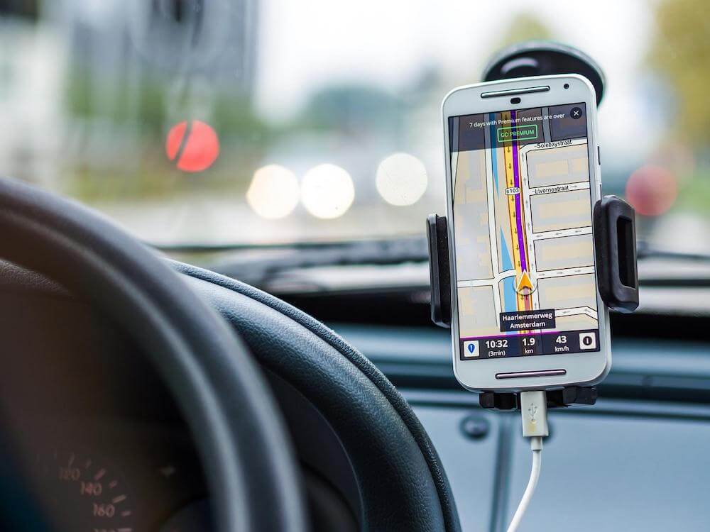 Monitoring GPS pojazdów – na czym polega i jakie ma zalety?